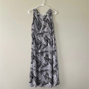 Black and white sleeveless summer dress